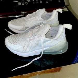 Nike Air 270 Tennis Shoes 5Y